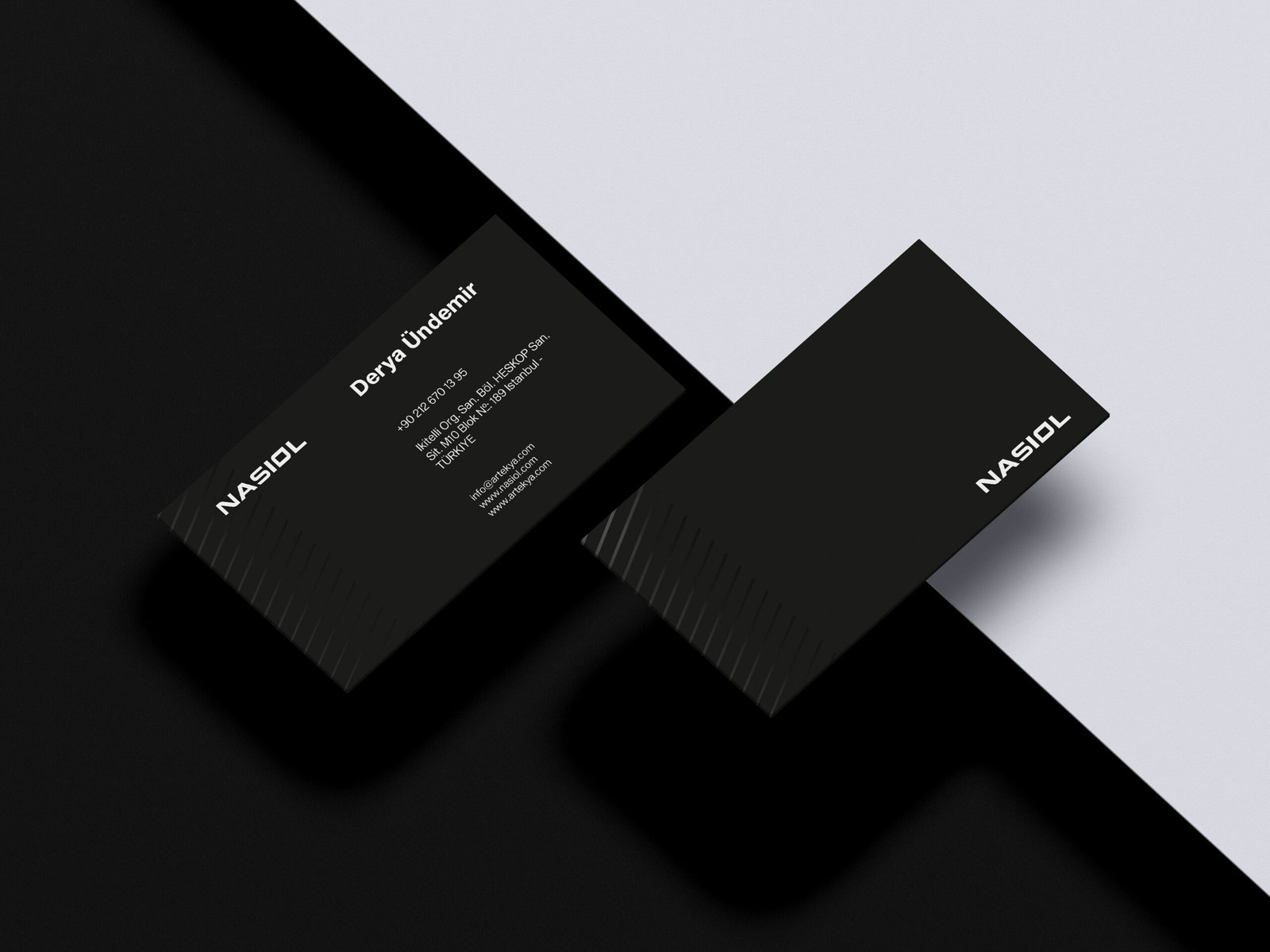 Free-PSD-Modern-Brand-Business-Card-Mockup